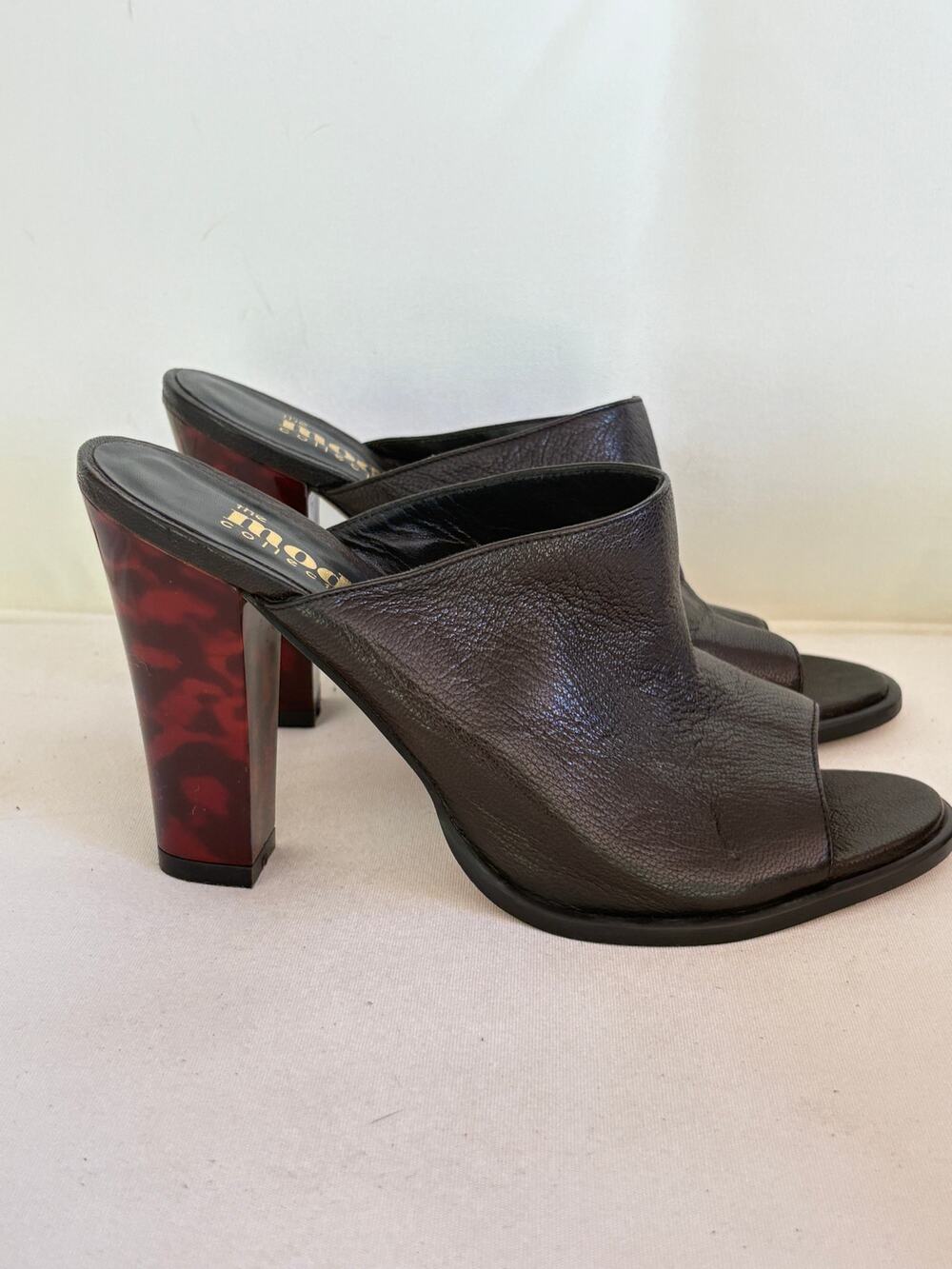The Mode Collective Leather Tortoise Mules Heels 9 39 Black Pumps Academia Prep
